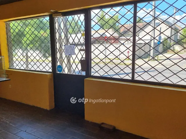 Kiadó kereskedelmi és ipari ingatlan Budapest XXI. kerület, Víztorony 22 nm