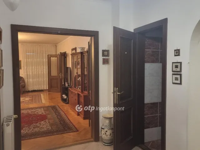 Kiadó lakás Budapest III. kerület 159 nm