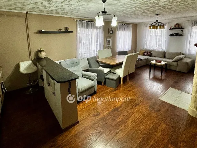 Eladó ház Dömsöd 130 nm