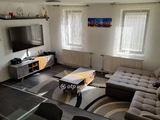 Eladó ház Felsőpakony 171 nm