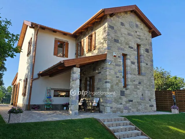 Eladó üdülő és hétvégi ház Makád 150 nm