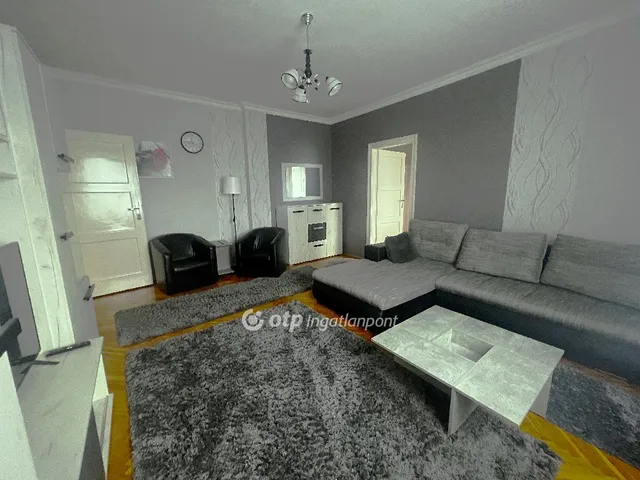 Eladó lakás Szabadszállás 64 nm