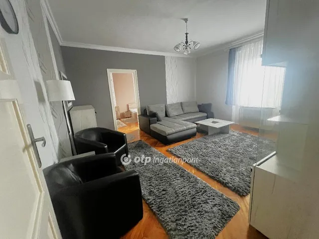 Eladó lakás Szabadszállás 64 nm