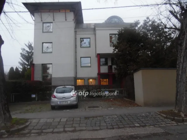 Kiadó kereskedelmi és ipari ingatlan Budapest II. kerület 280 nm