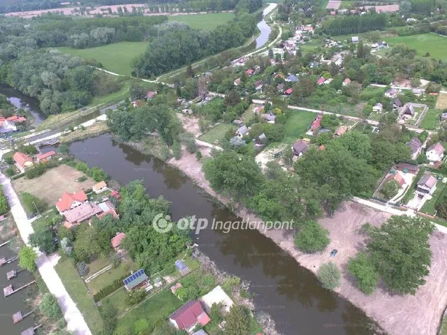 Eladó telek Dömsöd 540 nm