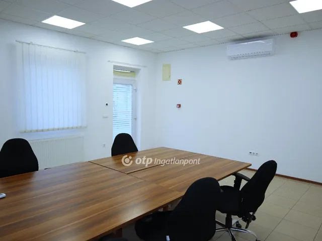 Kiadó kereskedelmi és ipari ingatlan Budapest XIII. kerület 77 nm