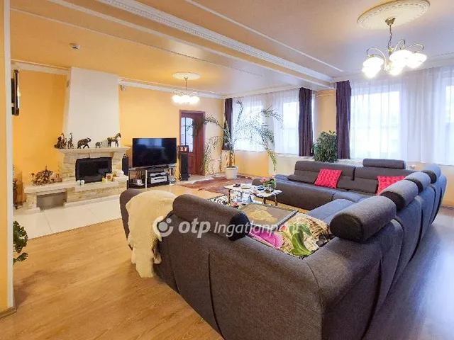 Eladó ház Budapest XIII. kerület 674 nm