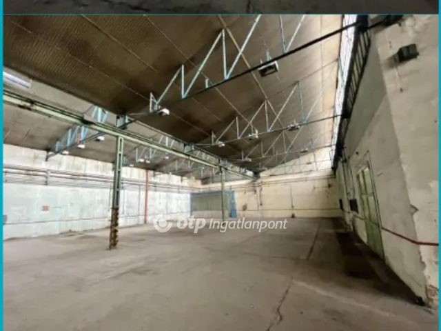 Eladó kereskedelmi és ipari ingatlan Budapest XXI. kerület 2925 nm
