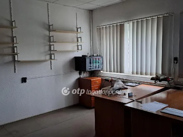 Kiadó kereskedelmi és ipari ingatlan Göd 260 nm