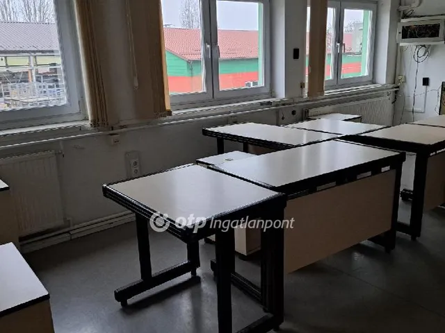 Kiadó kereskedelmi és ipari ingatlan Göd 260 nm