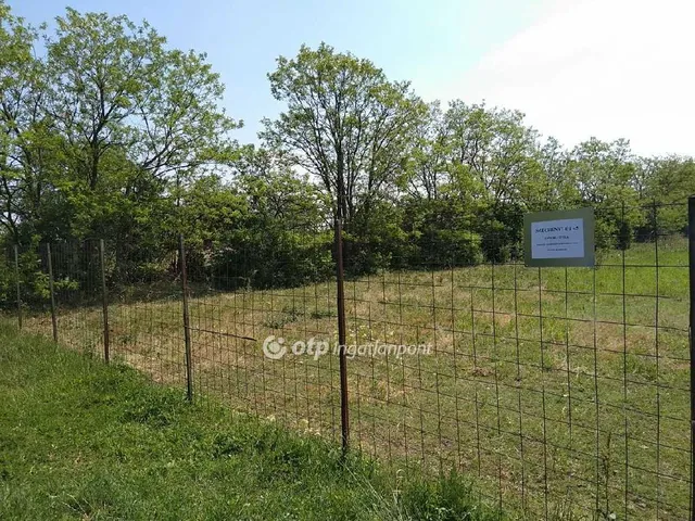 Eladó telek Ráckeresztúr 2070 nm