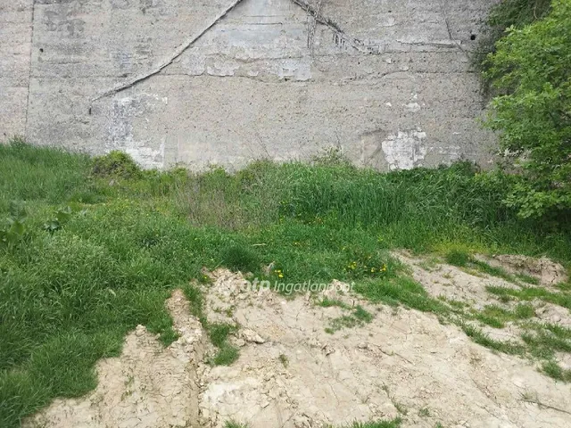 Eladó telek Aszód 329 nm