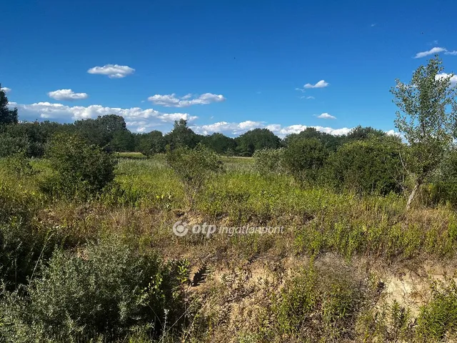 Eladó telek Szada 1550 nm