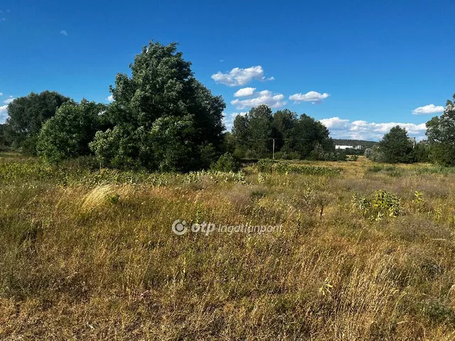 Eladó telek Szada 1720 nm