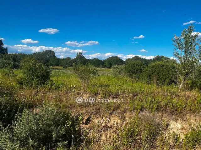 Eladó telek Szada 1500 nm