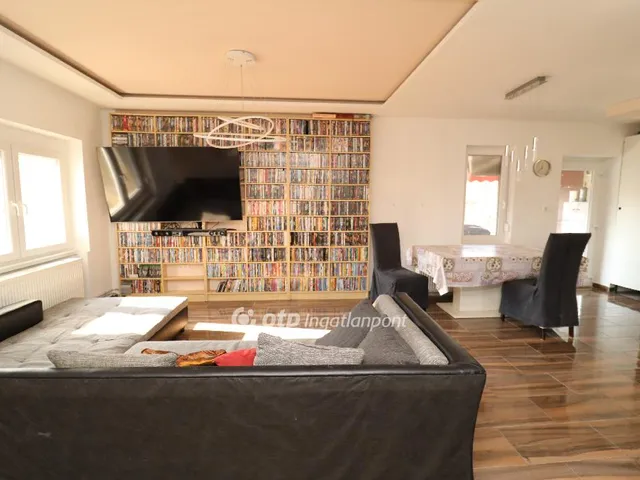 Eladó ház Dömsöd 164 nm