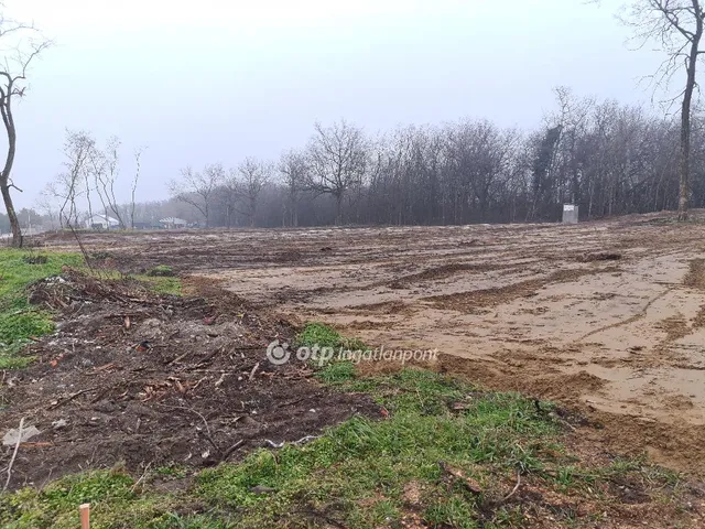 Eladó telek Bugyi 902 nm