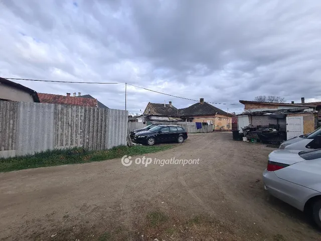 Eladó telek Alsónémedi 8328 nm