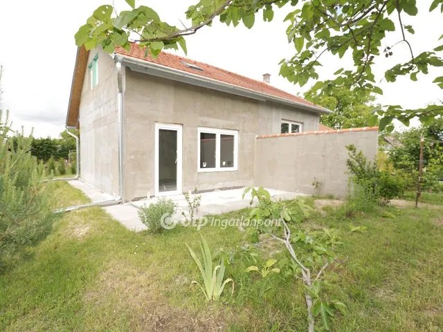 Eladó ház Dömsöd 30 nm