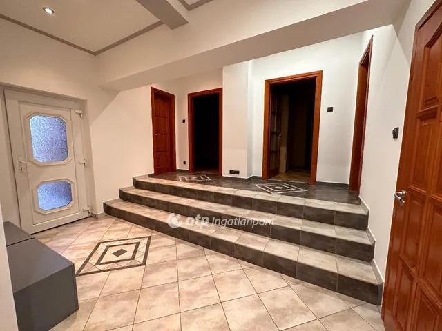 Kiadó ház Dunaharaszti 93 nm