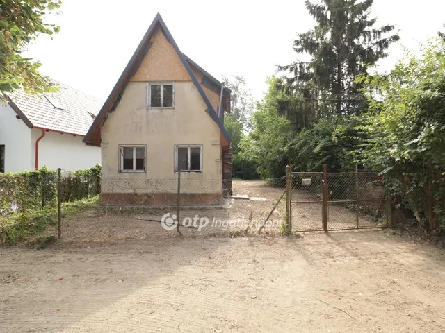 Eladó üdülő és hétvégi ház Dömsöd, Duna part 60 nm