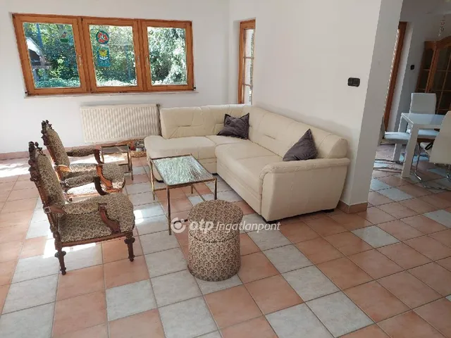 Eladó ház Telki, Hosszúhát 235 nm