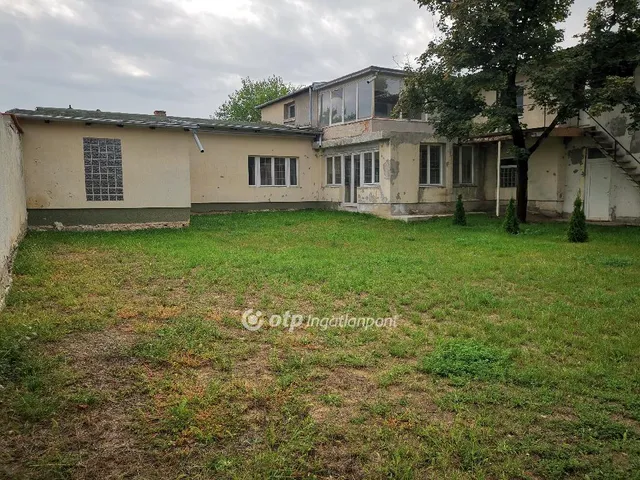 Eladó ház Budapest XX. kerület 669 nm