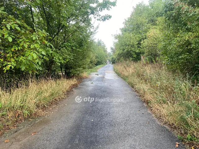 Eladó telek Budapest III. kerület, Csúcshegy 1715 nm