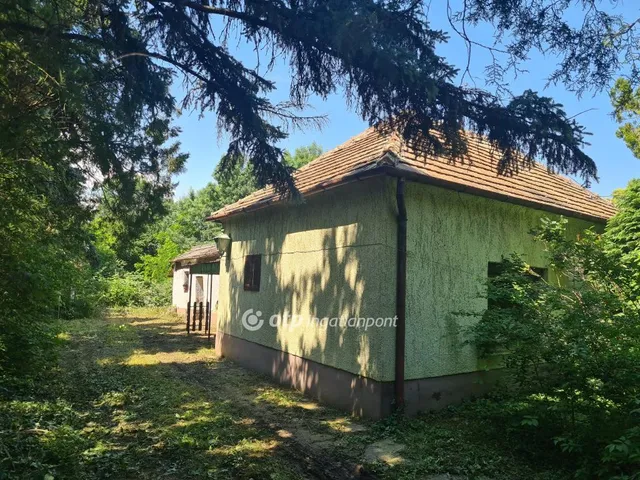 Eladó ház Magyarkeresztúr 80 nm