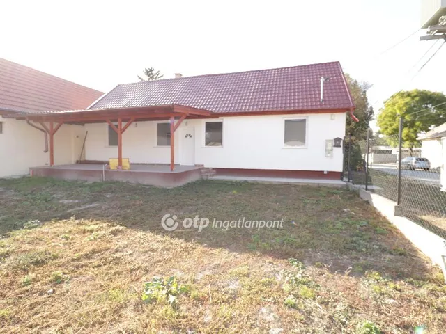 Eladó ház Kiskunlacháza 80 nm