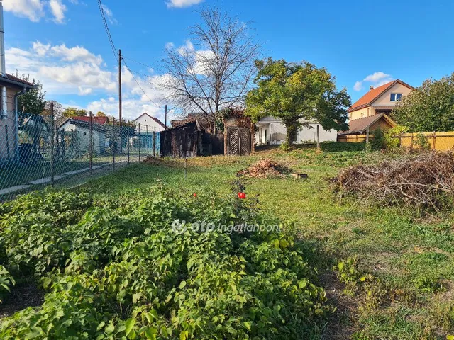 Eladó telek Dömsöd 870 nm