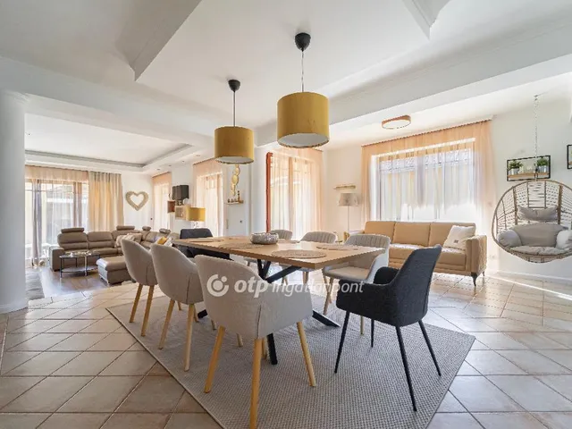 Eladó ház Siófok 361 nm