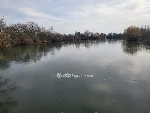 Eladó telek Mezőtúr 789 nm