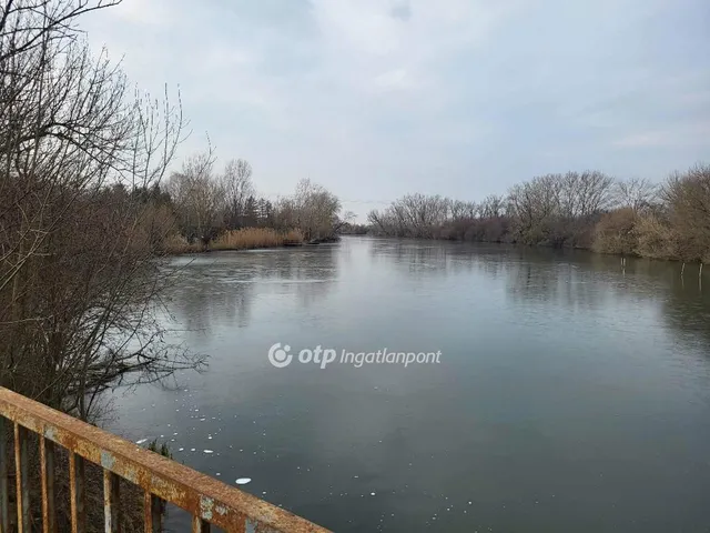 Eladó telek Mezőtúr 789 nm