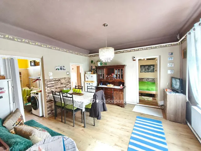 Eladó ház Üllő 77 nm