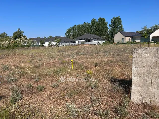 Eladó telek Dunavarsány 1050 nm
