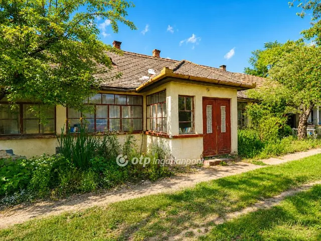 Eladó ház Makád 97 nm