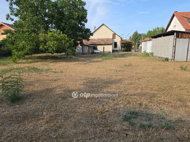 Eladó telek Gyál 1399 nm