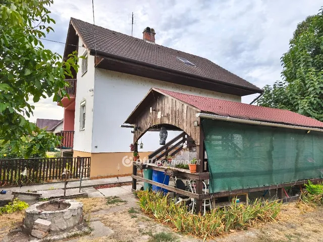 Eladó ház Tass 110 nm