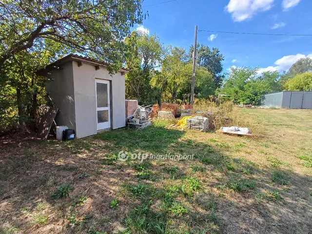 Eladó telek Baja, Külterület 3940 nm