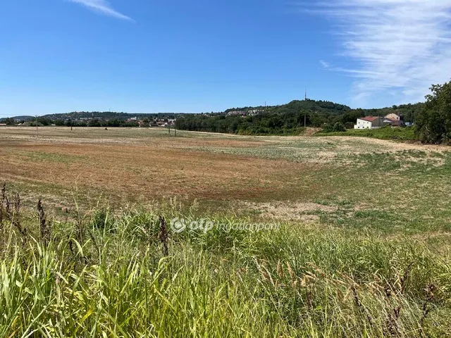 Eladó telek Szekszárd 18952 nm