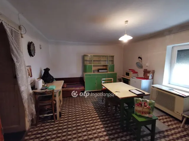 Eladó ház Decs 60 nm