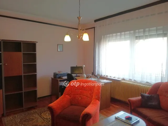 Eladó ház Dombóvár, Kertváros 108 nm