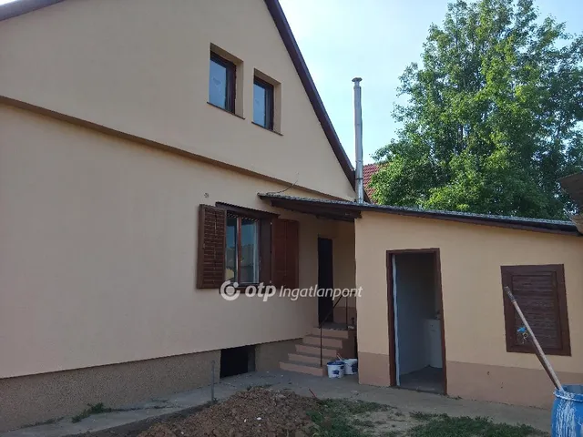 Eladó ház Dombóvár, Újdombóvár 138 nm