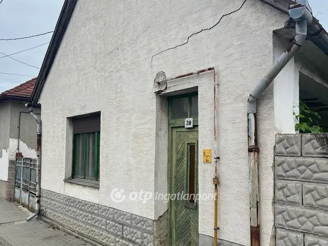 Eladó ház Fadd 100 nm