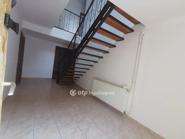 Eladó ház Baja, Lehel utca 2 219 nm