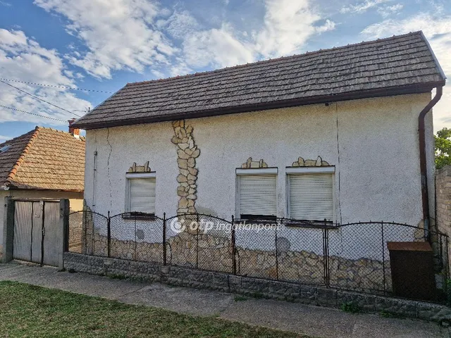 Eladó ház Tolna 70 nm