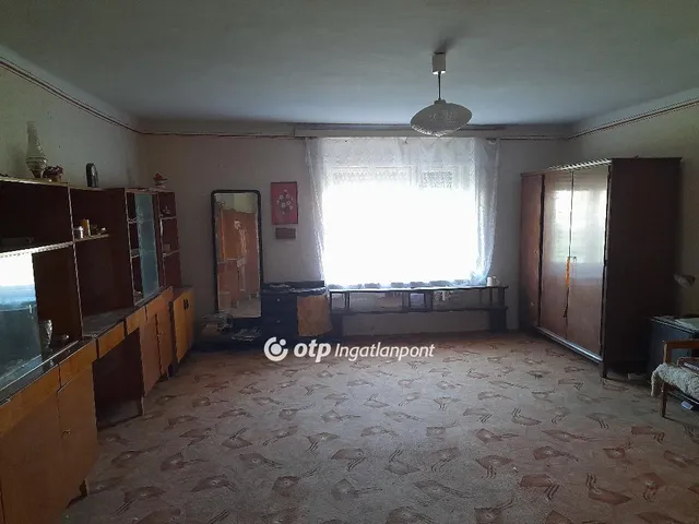 Eladó ház Érsekcsanád, Faluközpont 90 nm