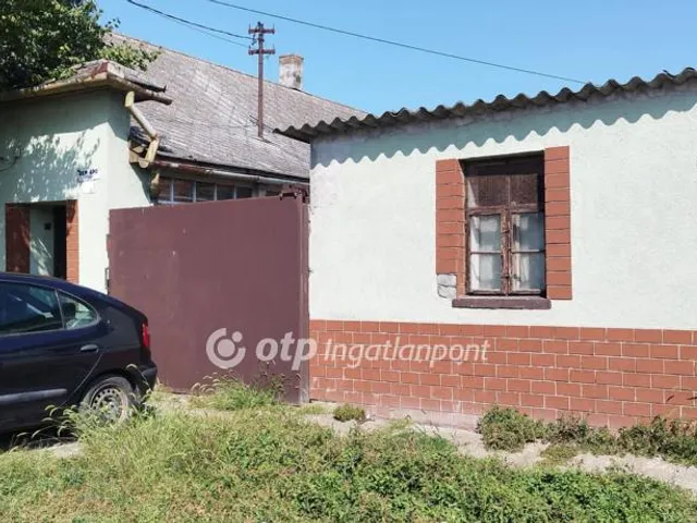 Eladó ház Decs 138 nm