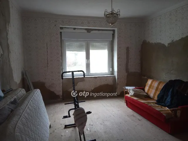 Eladó ház Tamási 106 nm